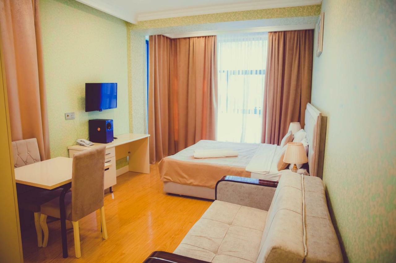 Eleon Hotel Baku Exterior photo